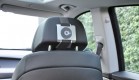 Anbringen des tablet-loc Pilot an einer Auto-Kopfstütze
